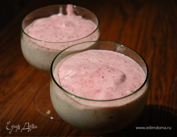 Клубничный мусс с белым шоколадом Клубничный мусс с белым шоколадом