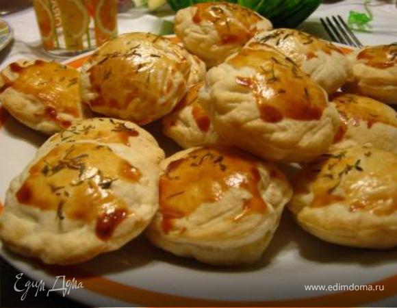Пикантные слоеные пирожки с форелью и творогом Пикантные слоеные пирожки с форелью и творогом