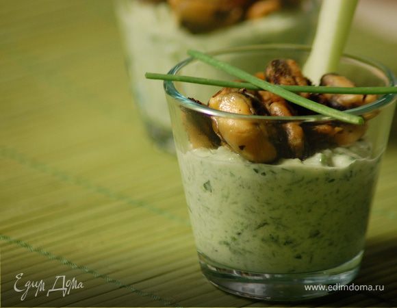 Коктейль из огурца и мидий