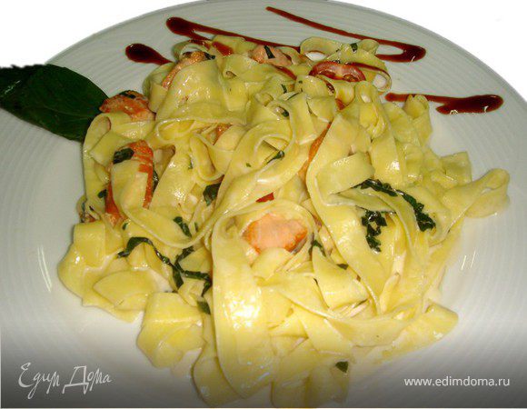 Тальятелле с лососем Тальятелле с лососем