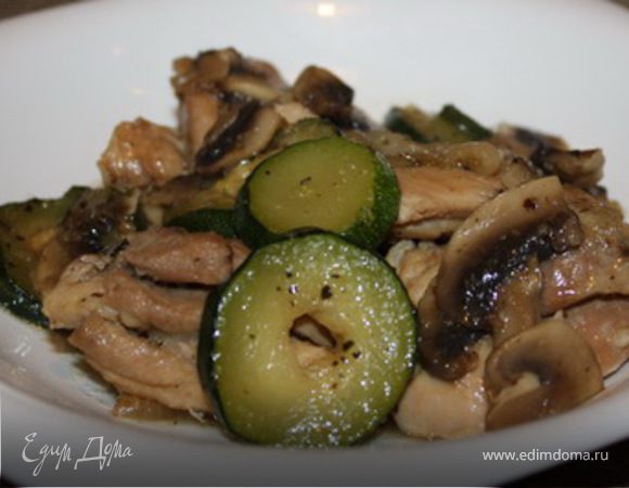 Курица с грибами и кабачком Курица с грибами и кабачком