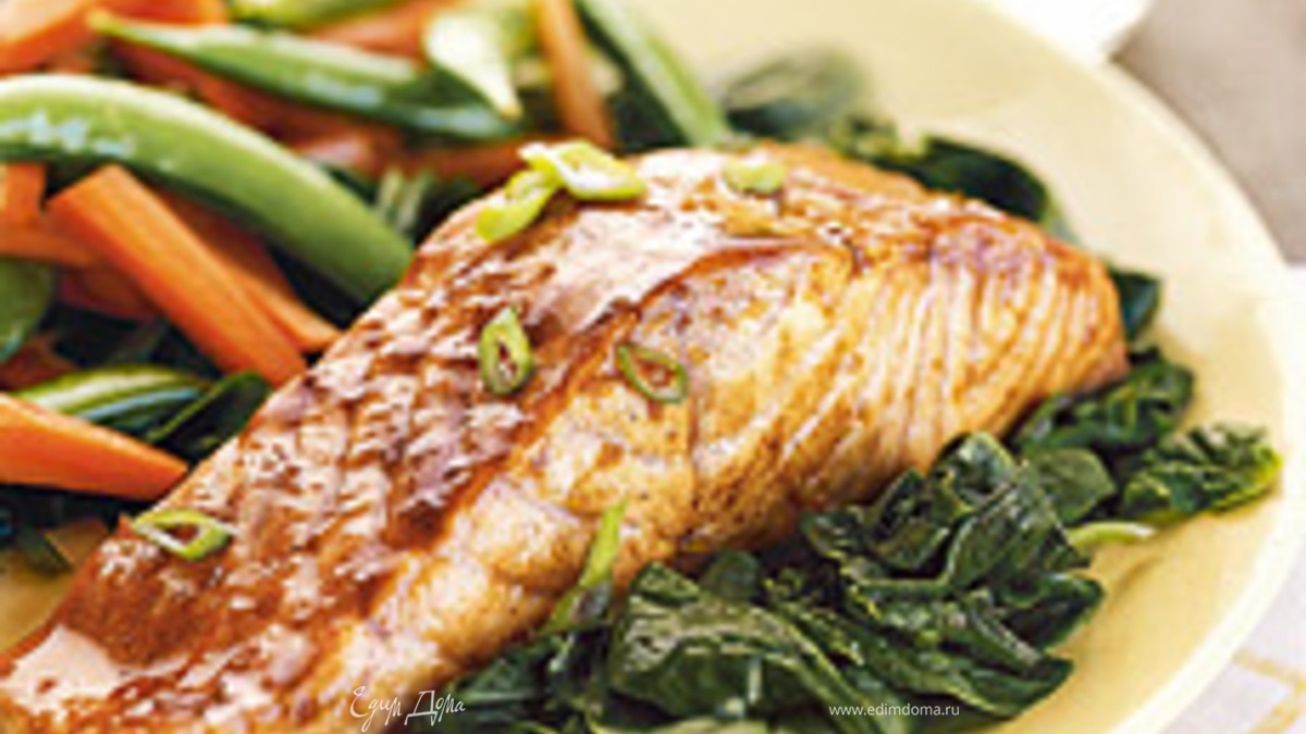 Лосось с овощами