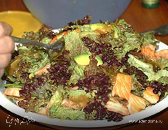 Салат из авокадо с семгой и креветками Салат из авокадо с семгой и креветками