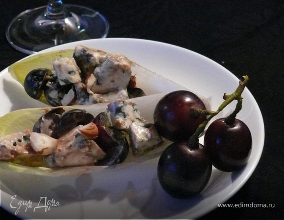 Сырно - виноградные лодочки Сырно - виноградные лодочки