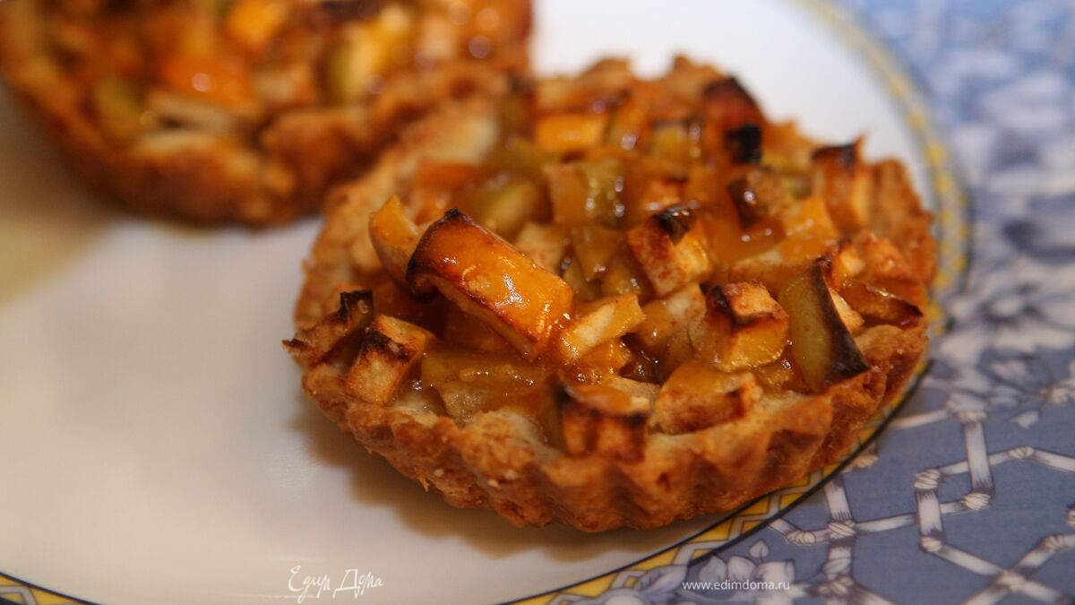 Деревенские галеты с яблоками и абрикосовым джемом