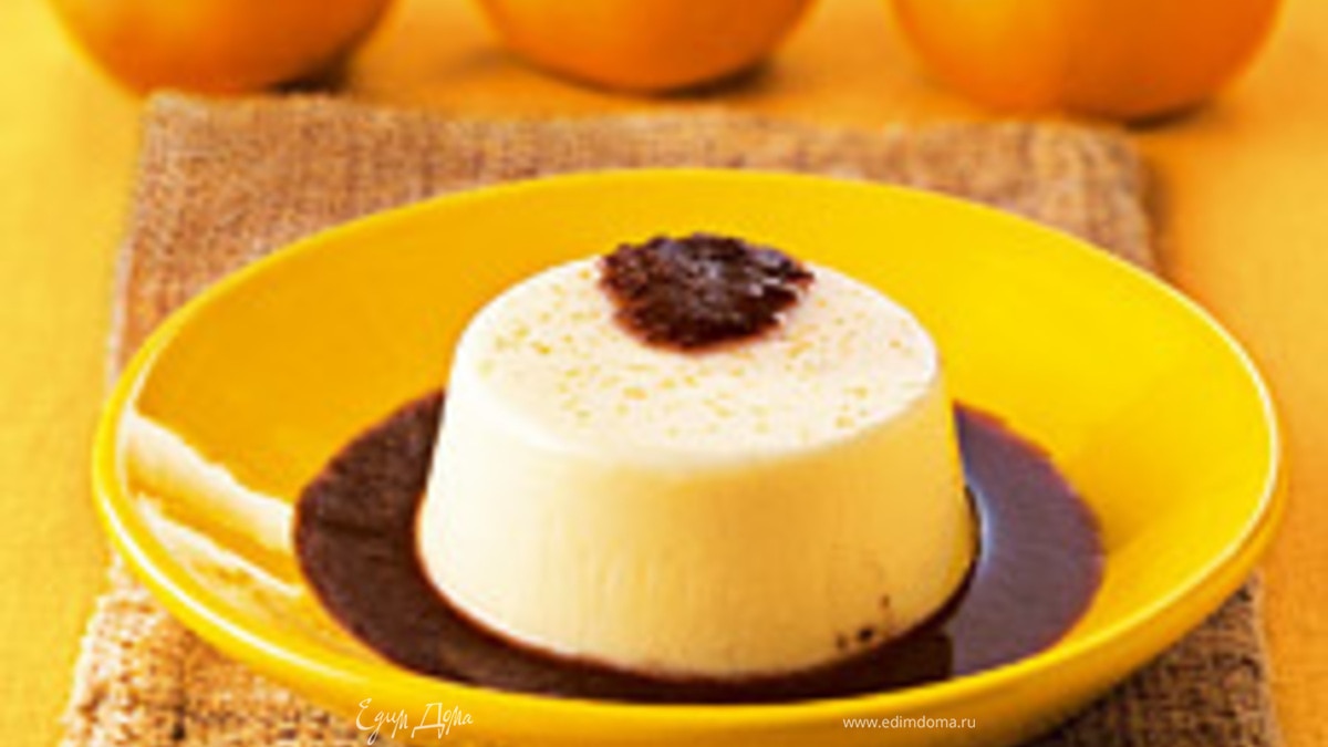 Мандариновый мусс с черничным соусом