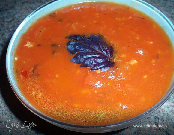 Томатный суп с базиликом