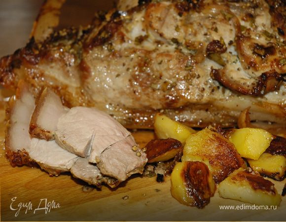 Свинина, запеченная с картофелем Свинина, запеченная с картофелем
