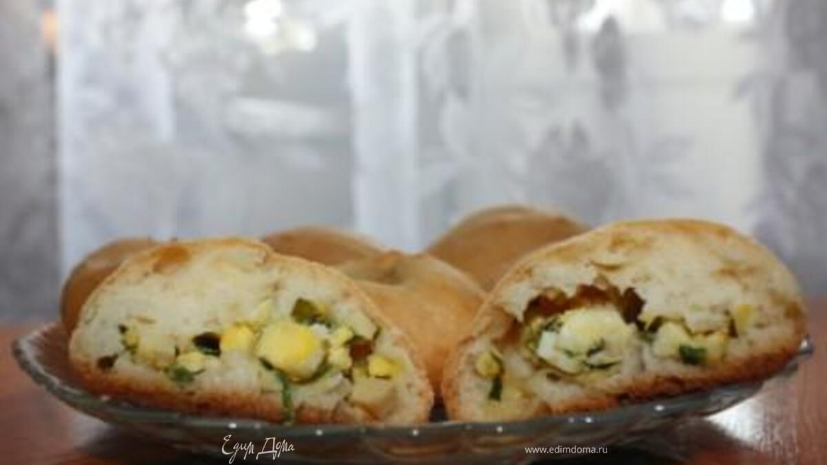 Пирожки с зеленым луком и яйцом