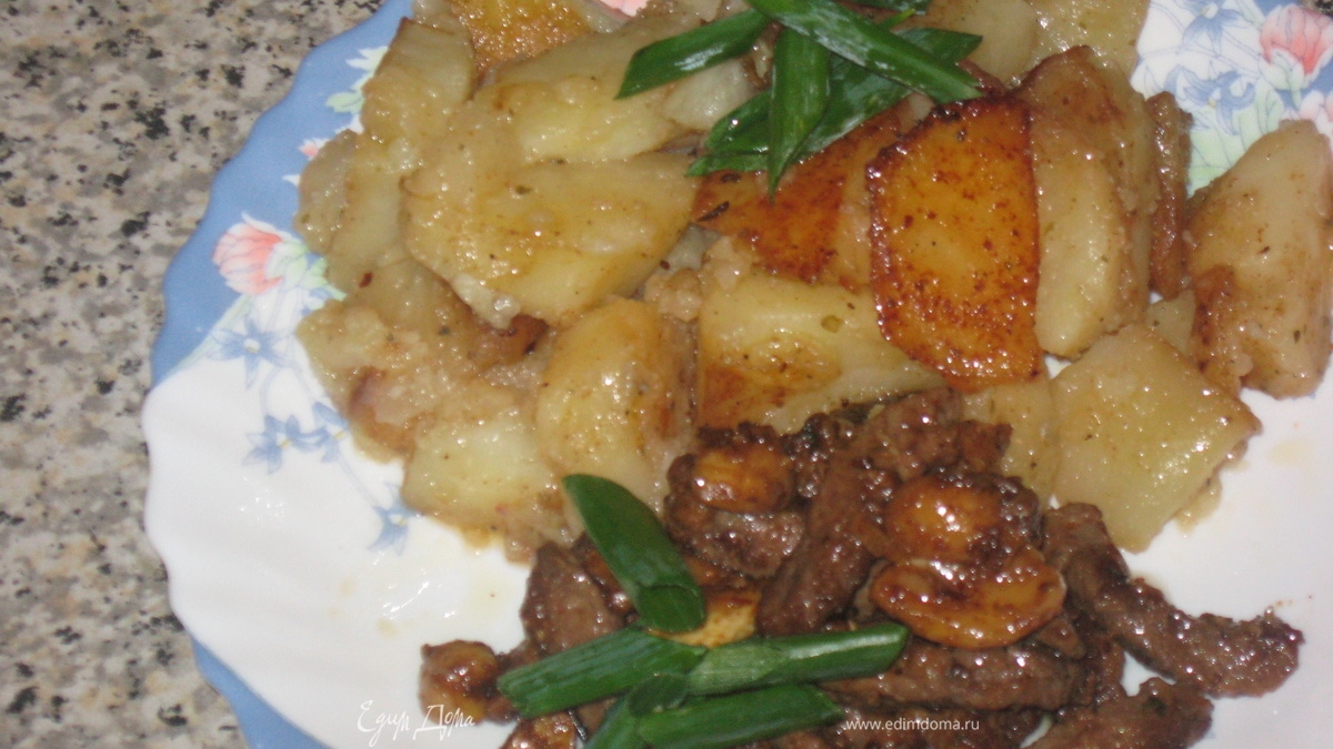 Свинина,маринованная в соевом соусе и зеленом луке