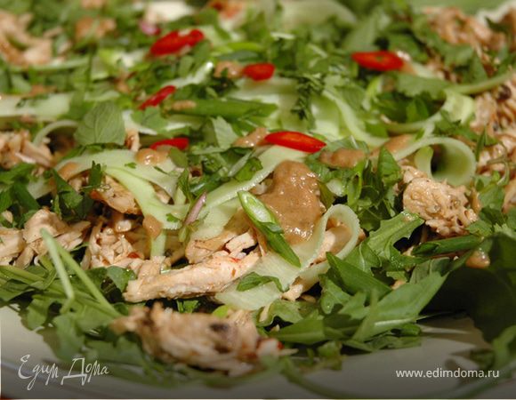 Салат с индейкой и руколой