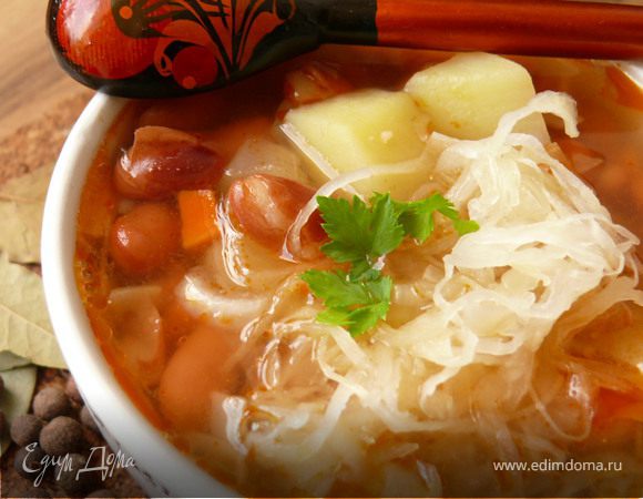 Постные щи из квашеной капусты с фасолью Постные щи из квашеной капусты с фасолью