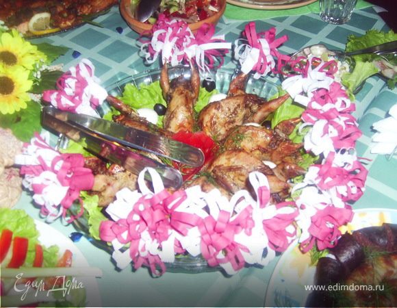 Запеченные перепела с овощами