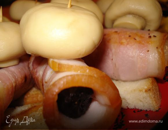 Бекон с черносливом