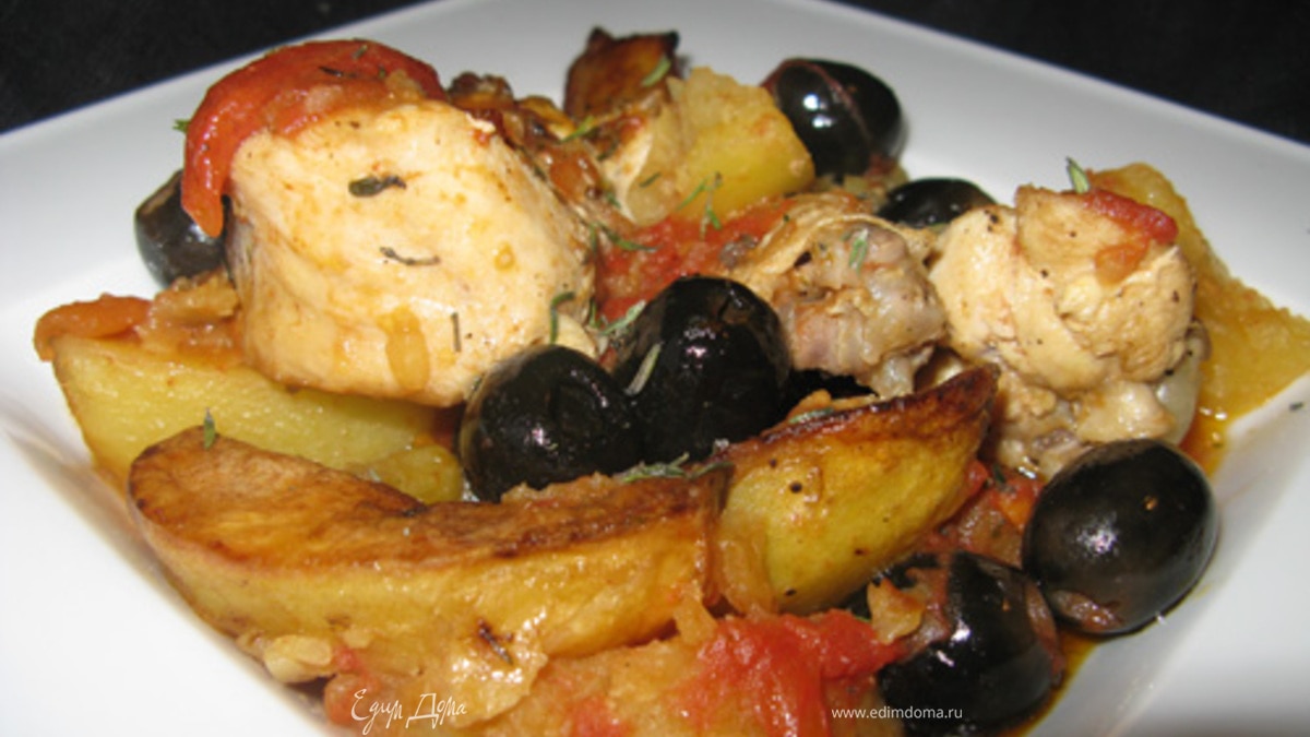 Тушеная курица  с маслинами