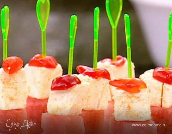 Канапе - Арбуз на шпажке Канапе - Арбуз на шпажке