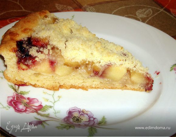 Яблочный пирог с посыпкой 