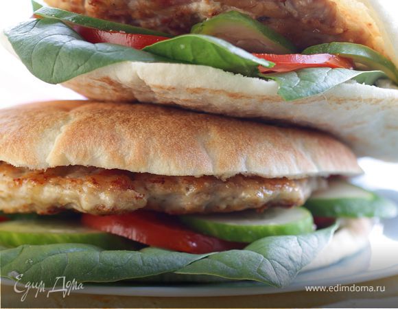Домашние гамбургеры с куриными котлетками Домашние гамбургеры с куриными котлетками