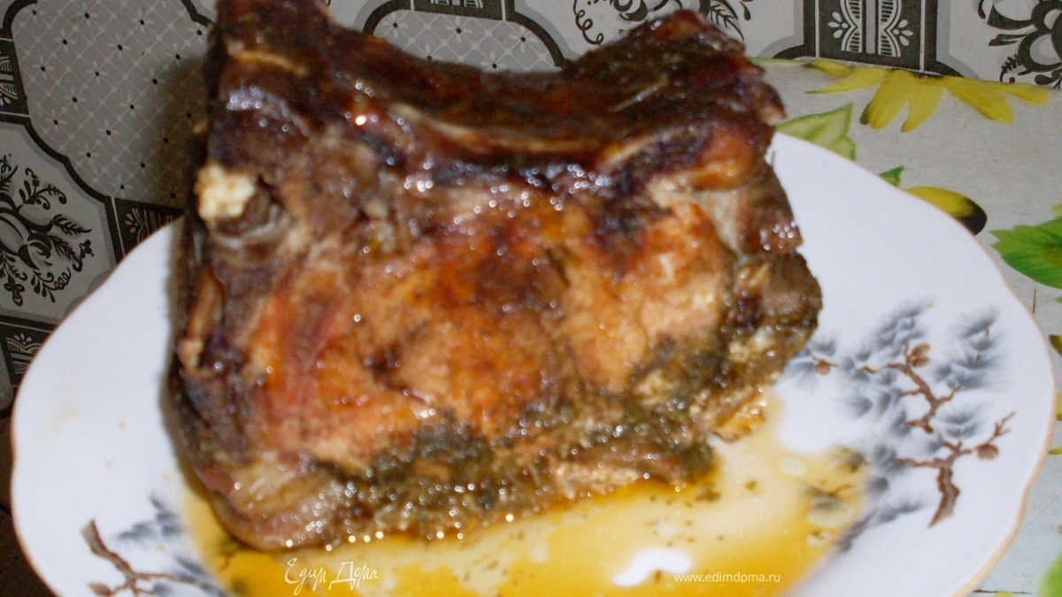 Свинина, запеченная в медово-горчичном соусе