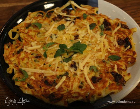 Запеканка из макарон с яйцами, сыром и вялеными помидорами Запеканка из макарон с яйцами, сыром и вялеными помидорами