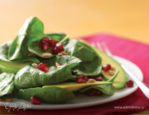Салат из шпината с гранатом и авокадо