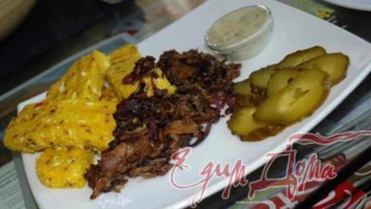 Полента с грибами и блю-соусом