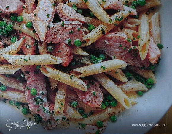 Пенне с лососем