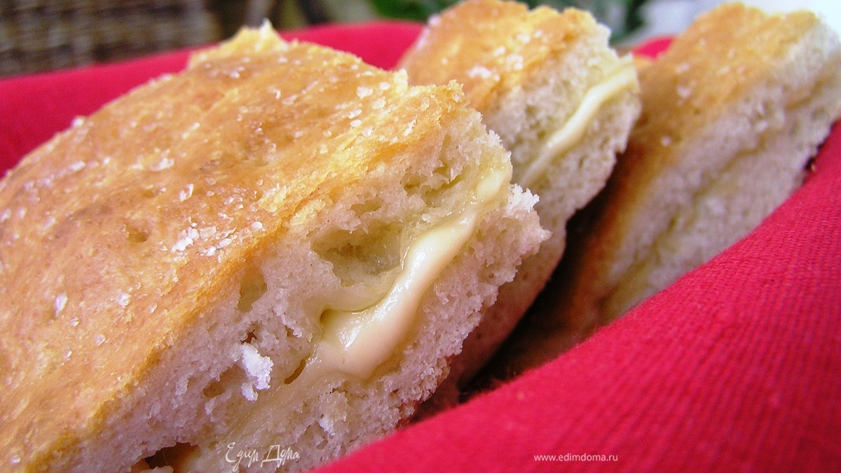 Лепешка фокачча (focaccia) с сыром