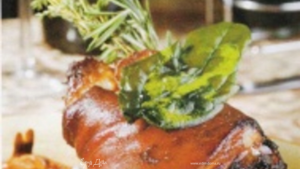 Свиная рулька с капустой