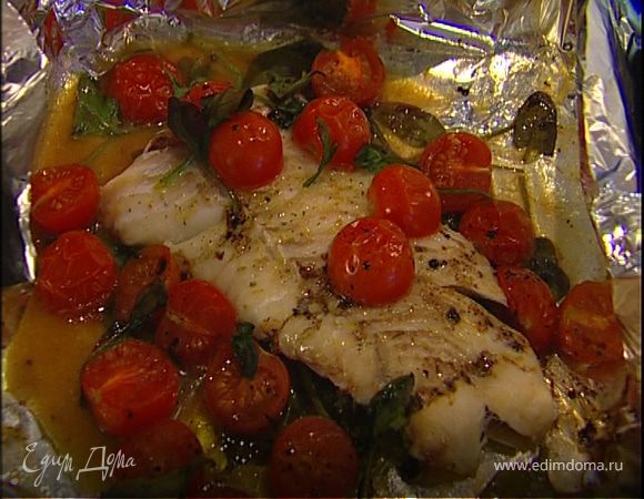 Запеченная треска с помидорами и шпинатом Запеченная треска с помидорами и шпинатом