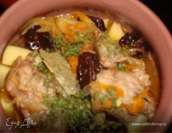 Простое жаркое в горшочках