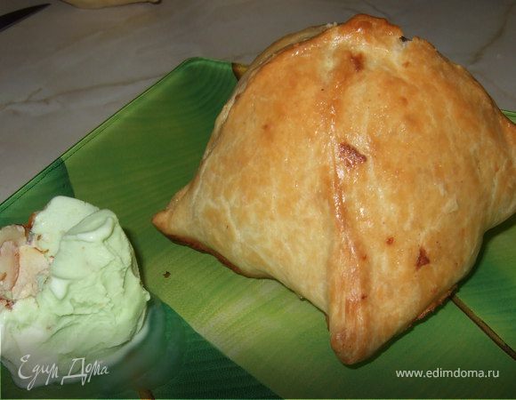 Яблоко в слоеном тесте