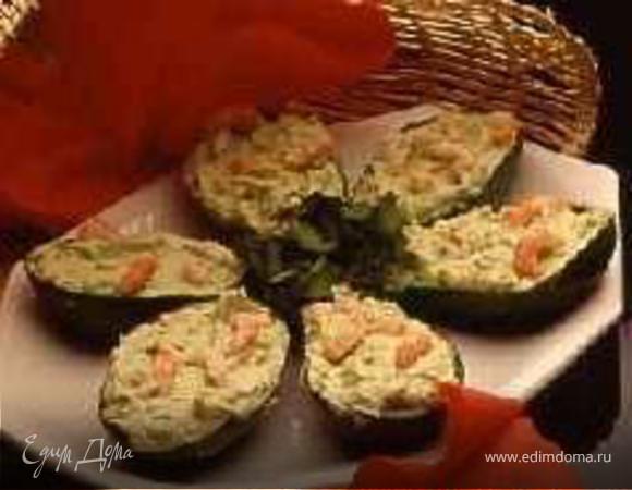 Авокадо, фаршированное куриным филе Авокадо, фаршированное куриным филе