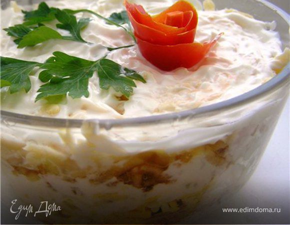 Салат "Нежный" с печенью и яблоками