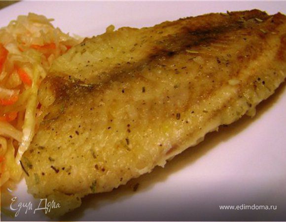 Жареная рыба с розмарином и чесноком