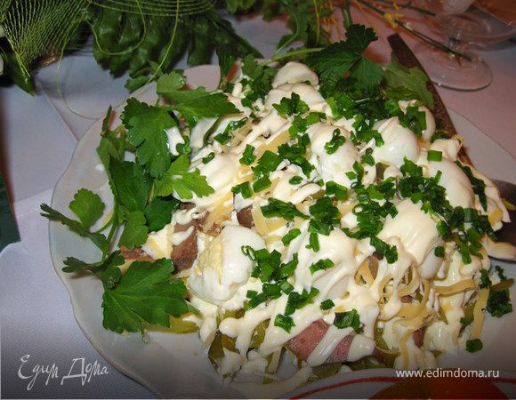 Салат из печени с перепелиными яйцами Салат из печени с перепелиными яйцами