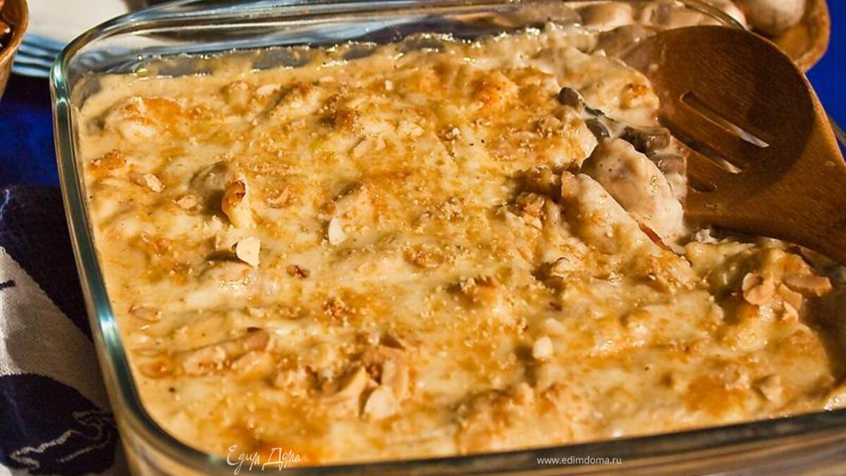 Курица в винно-грибном соусе