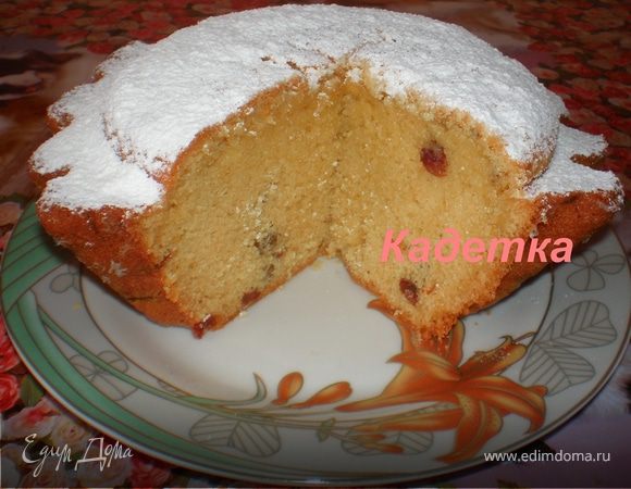 Кекс с изюмом