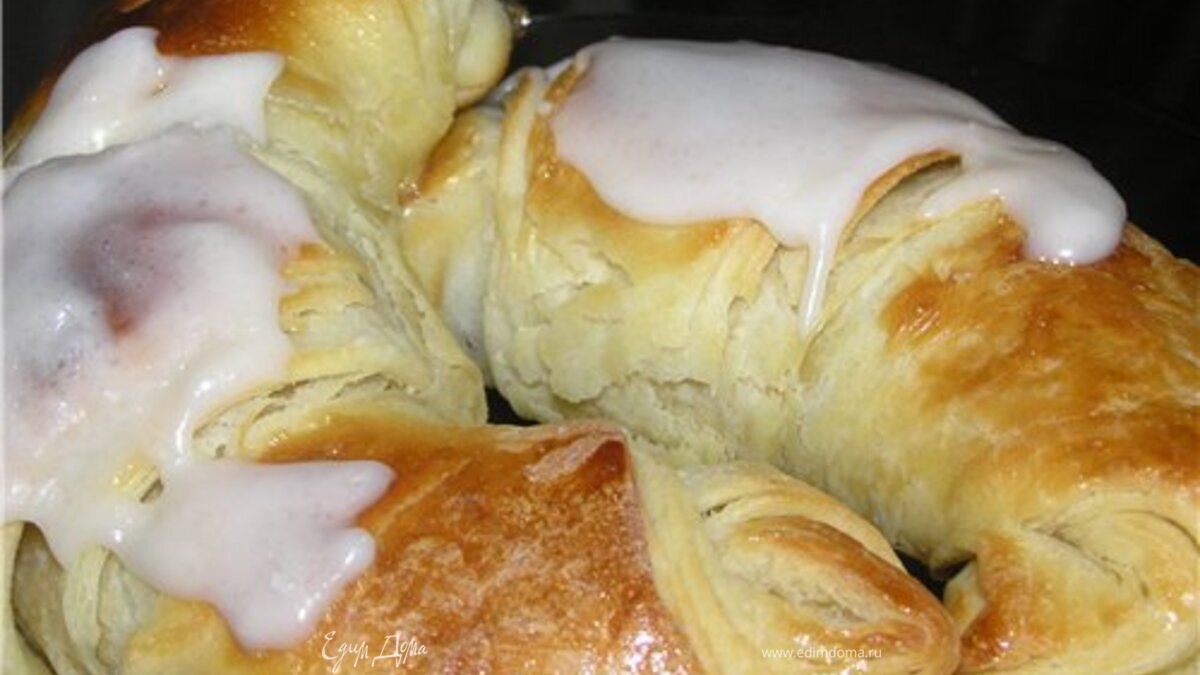 Слойки с марципаном