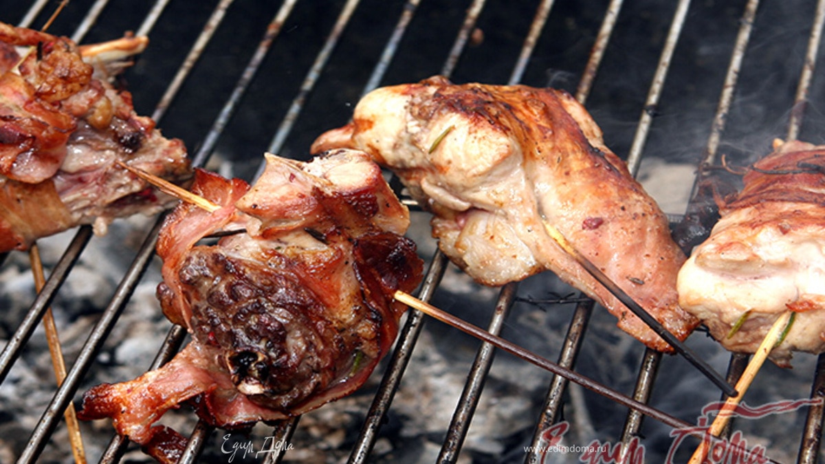 Кролик на гриле
