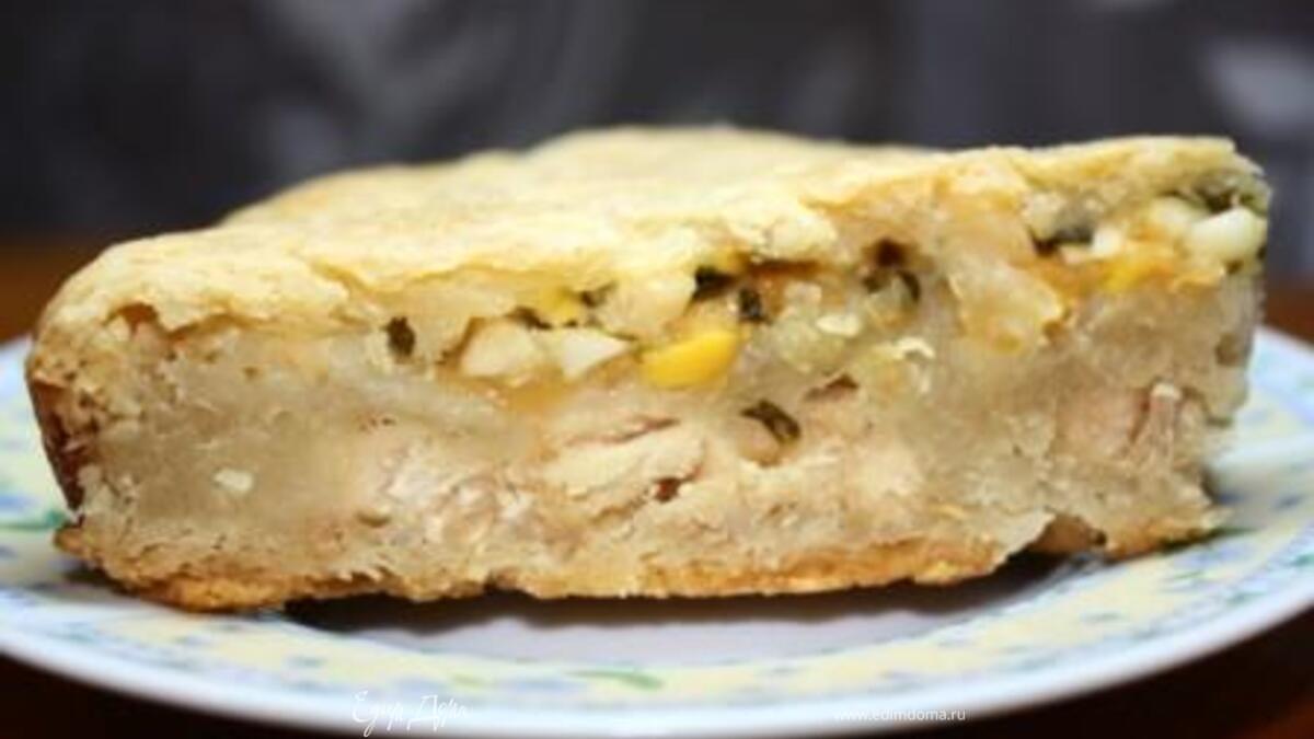 Пирог с мясом, луком, яйцами и сыром