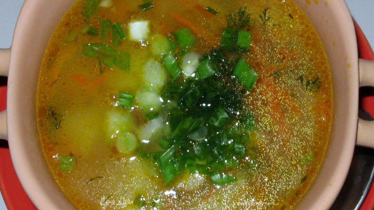 Суп с овсяными хлопьями и маринованным огурчиком