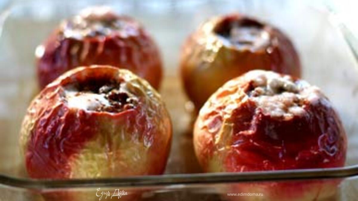 Яблоки, запеченные с корицей 