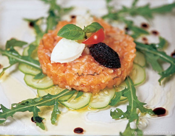 Тартар из лосося с имбирем Тартар из лосося с имбирем