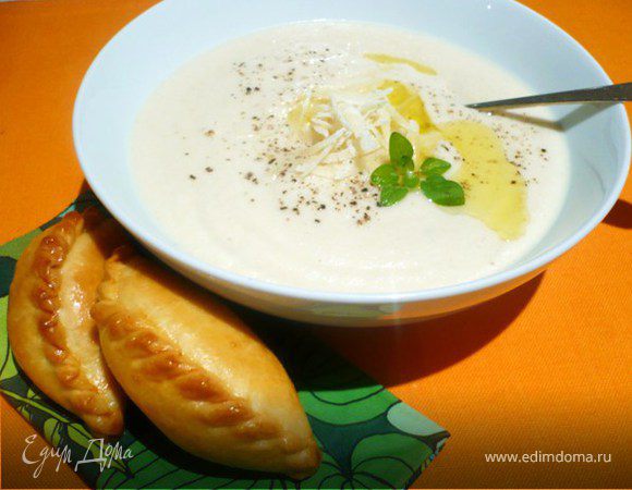 Суп-пюре из корня сельдерея Суп-пюре из корня сельдерея