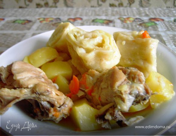 Курочка, тушеная с овощами и рулетиками