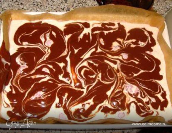 Брауни с крим-чизом и малиной