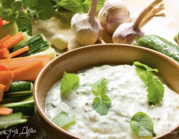 Цацики — соус из йогурта и свежего огурца