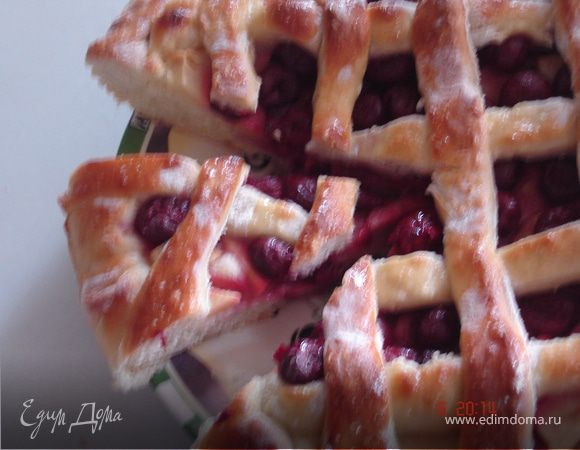 Пирог с яблоками и вишней Пирог с яблоками и вишней