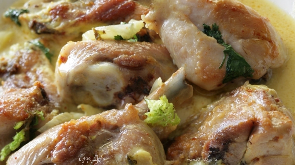 Тушеные куриные бедрышки в специях с фенхелем